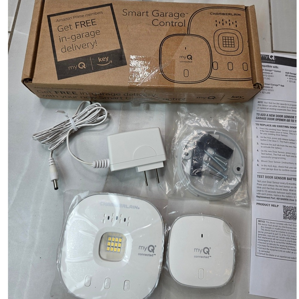 Chamberlain‎ myQ Smart Garage Control Hub and Sensor White MYQ-G0401 K1